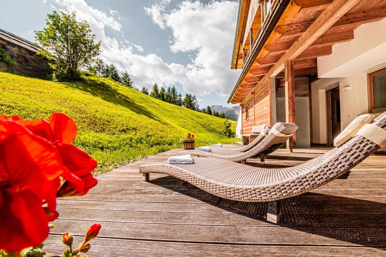 B&B - Hotel Ciasa Rue Blanch San Cassiano  Buitenkant foto