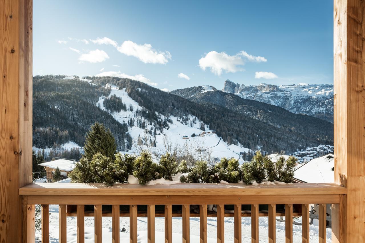 B&B - Hotel Ciasa Rue Blanch San Cassiano  Buitenkant foto
